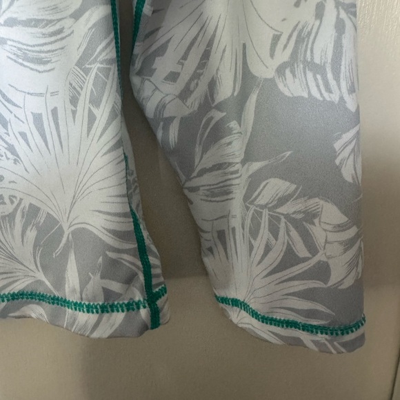 Panama Jack White and Teal Rashguard Hoodie - Picture 3 of 7